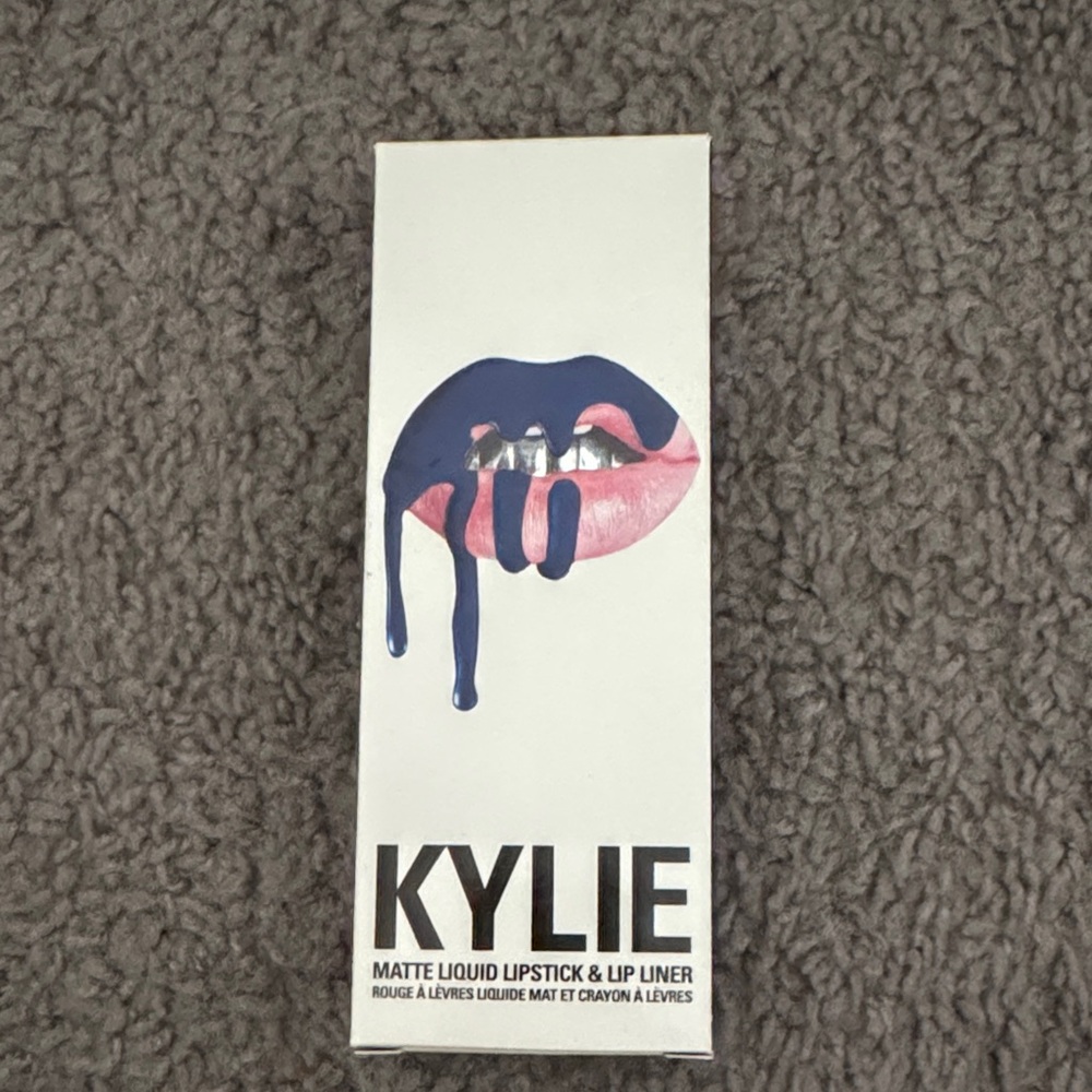 Kylie Cosmetics Matte Liquid Lipstick & Lip Liner - Pink and Blue